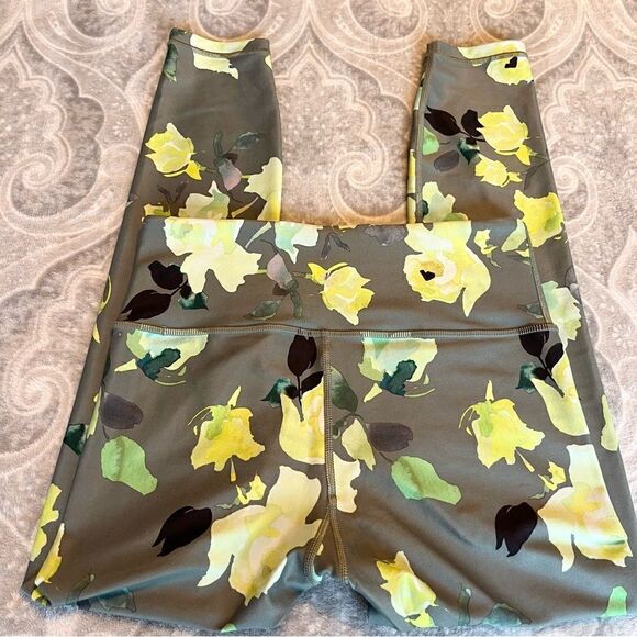 Athleta elation 7/8 tight - Picture 4 of 4